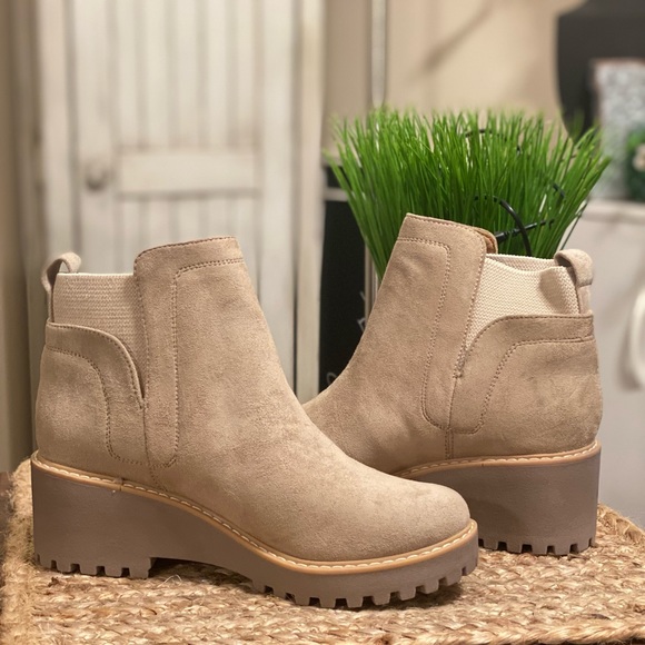 DV by Dolce Vita - Picture 1 of 3